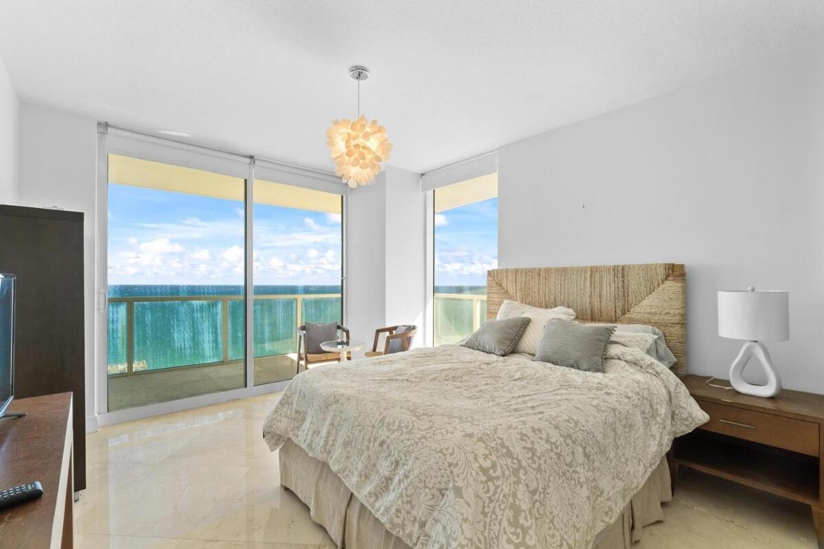 Luxury 2-Bedrooms Oceanfront Condo In Sunny Isles Sunny Isles Beach Exterior photo