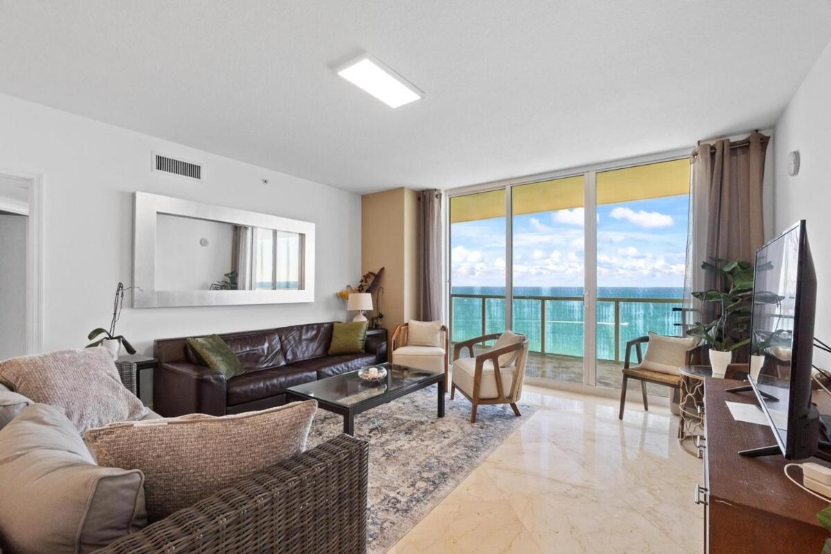 Luxury 2-Bedrooms Oceanfront Condo In Sunny Isles Sunny Isles Beach Exterior photo